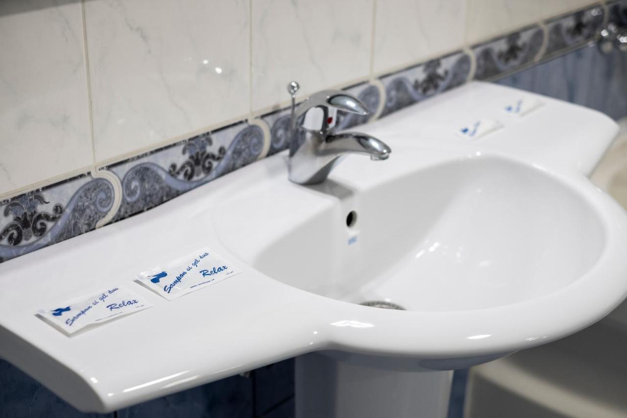 Casa Gabriela Hotel บูคาเรสต์ ภายนอก รูปภาพ