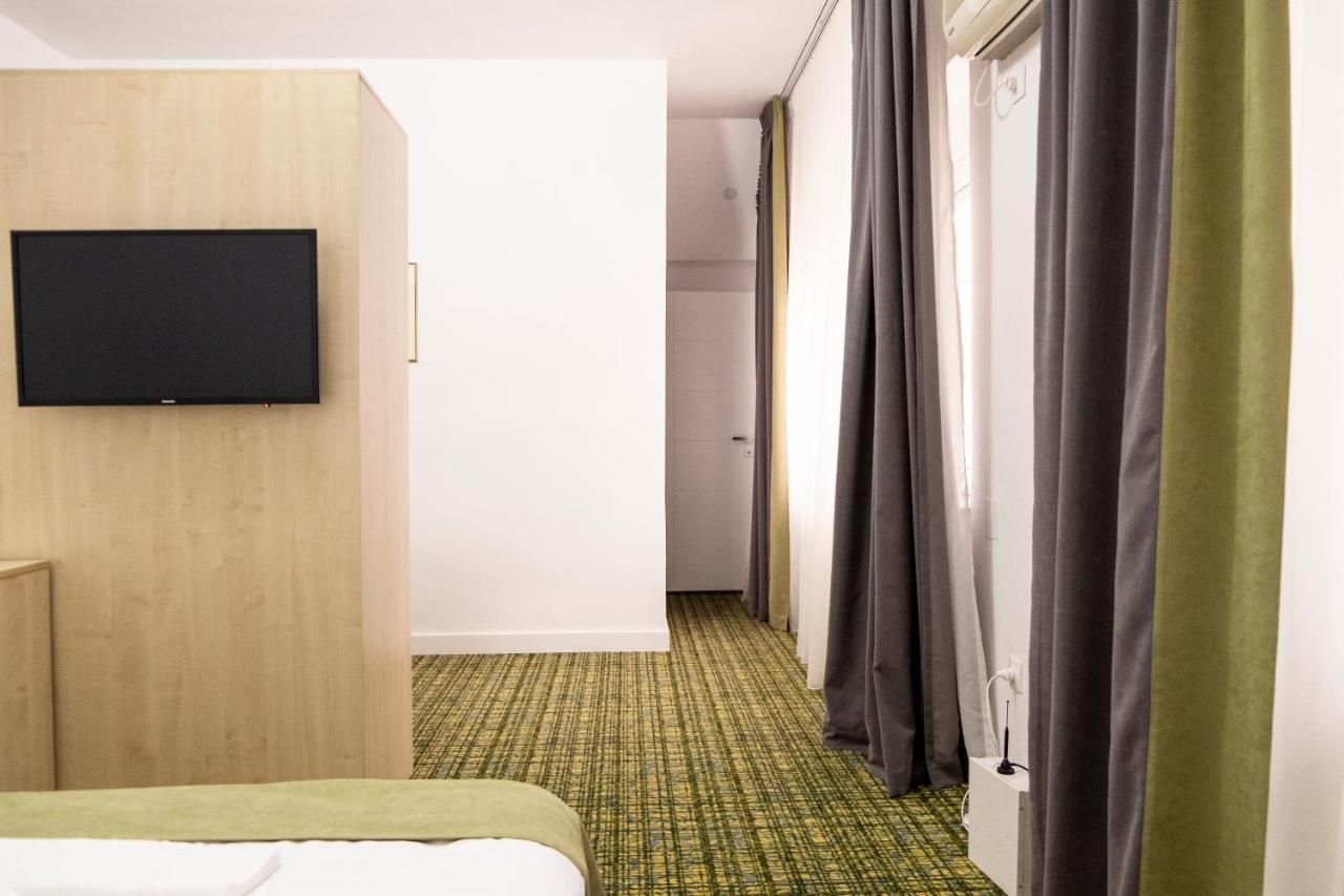 Casa Gabriela Hotel บูคาเรสต์ ภายนอก รูปภาพ