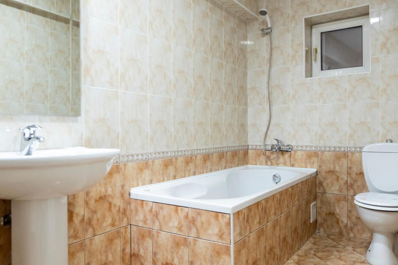 Casa Gabriela Hotel บูคาเรสต์ ภายนอก รูปภาพ