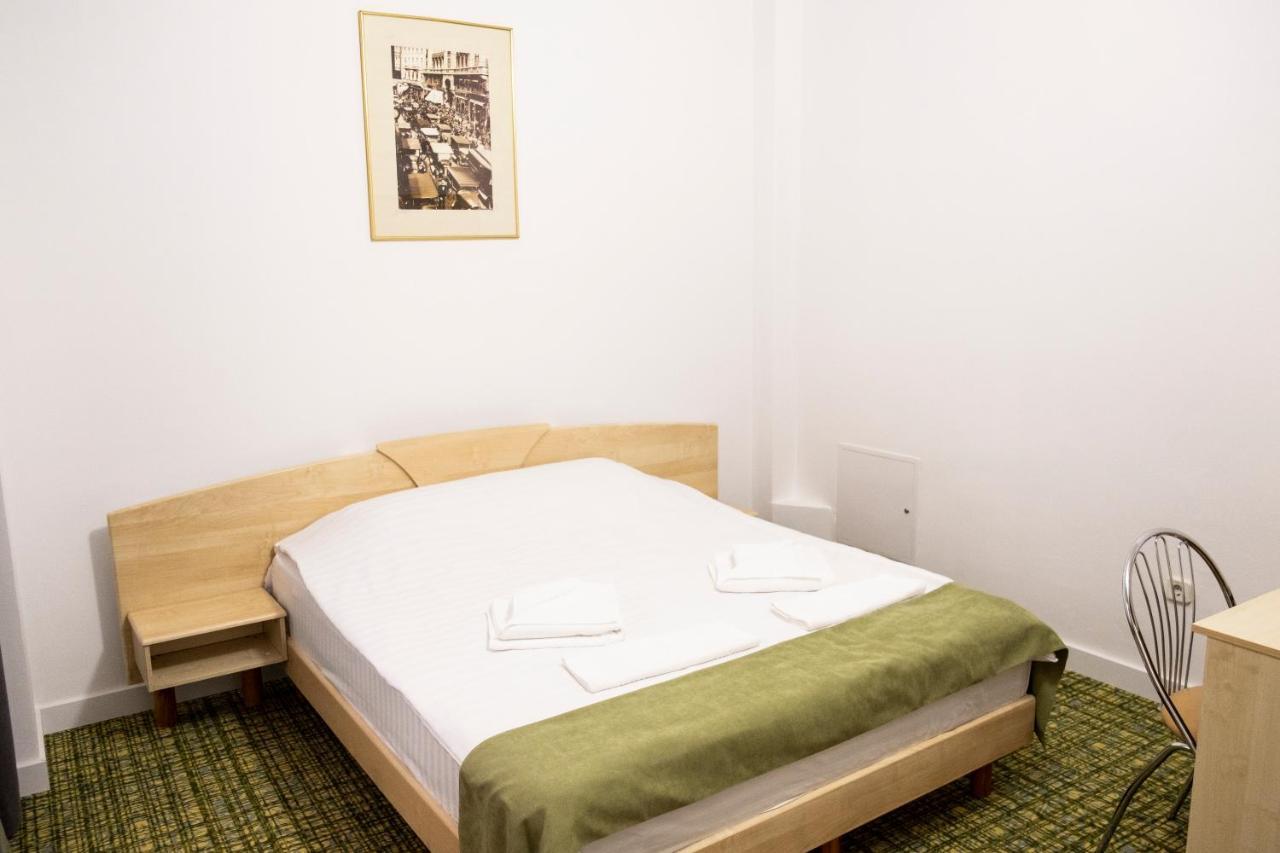 Casa Gabriela Hotel บูคาเรสต์ ภายนอก รูปภาพ