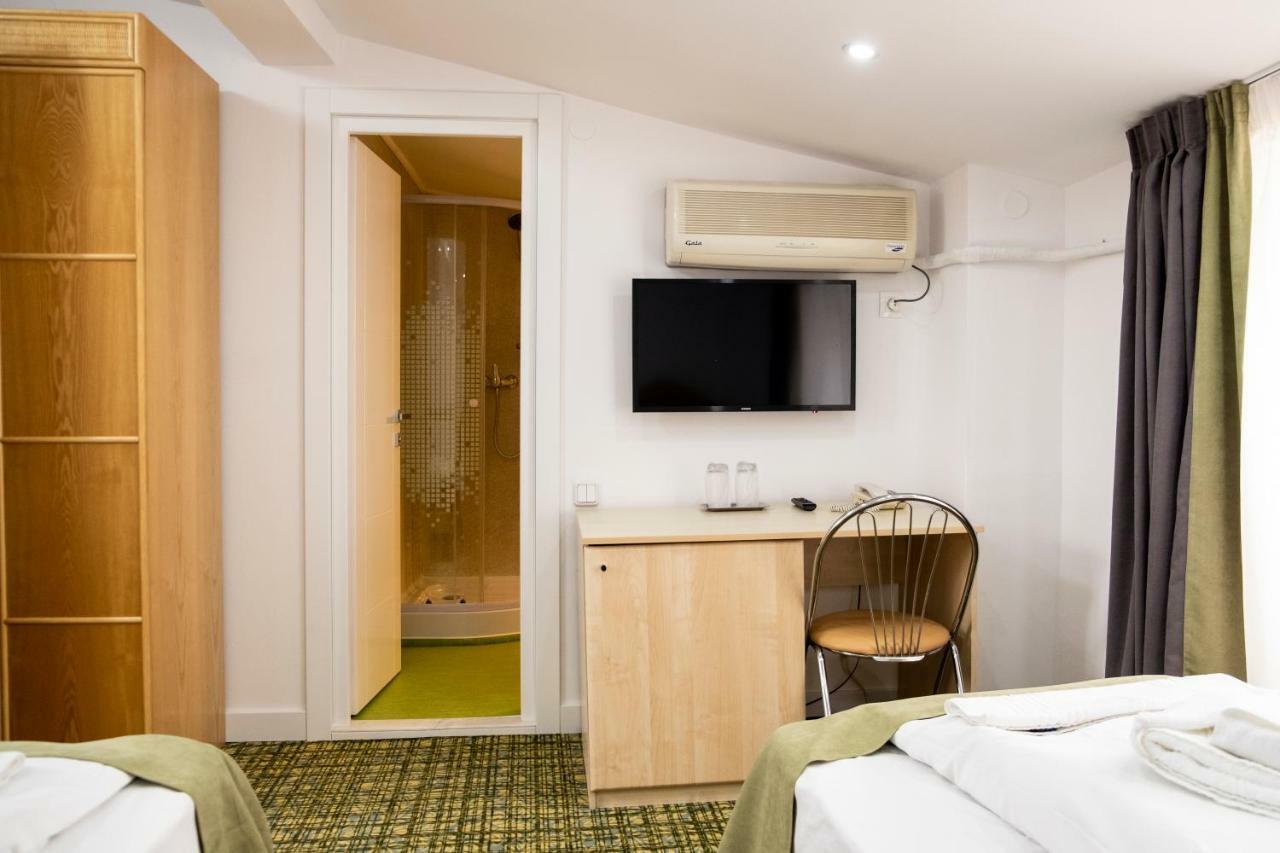 Casa Gabriela Hotel บูคาเรสต์ ภายนอก รูปภาพ